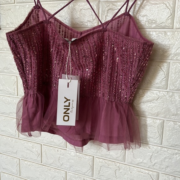 Only purple sequins peplum strappy top. - Picture 4 of 6